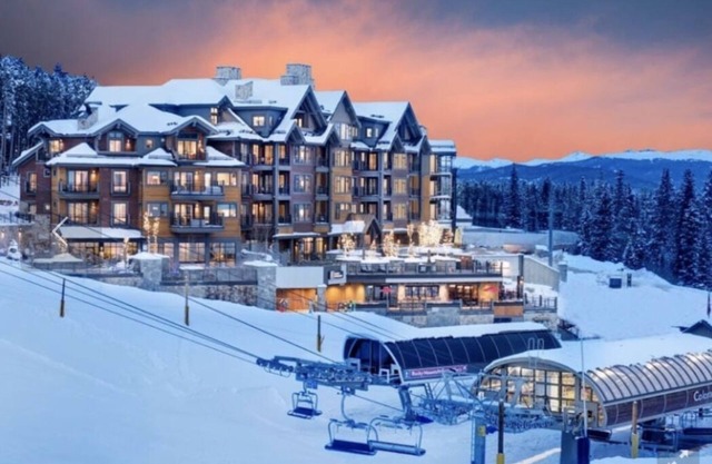 Grand Colorado Resort at Peak 8 - Ski In/Ski Out