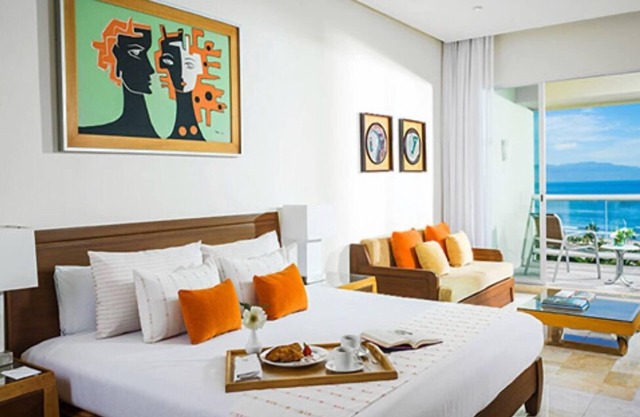 Grand Mayan Palace Master 1 bathroom w/Jacuzzi tub, W/private terrace & view.n