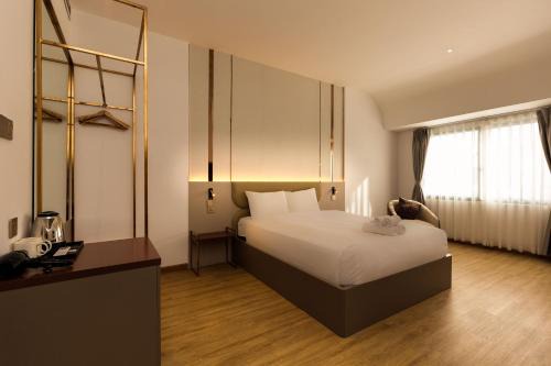 Grand Mays Hotel Luxury & Spa - Ben Thanh Market