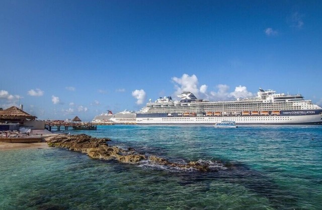 Grand Park Royal Cozumel Elegant Studio with Pools & Spa