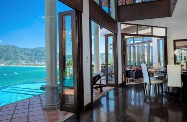 Grand Sea View 5BR Villa Sukadara Patong