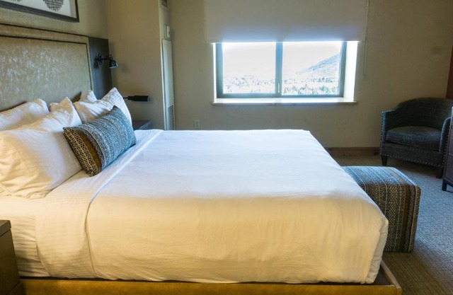 Grand Summit Hotel, a Ski In Out