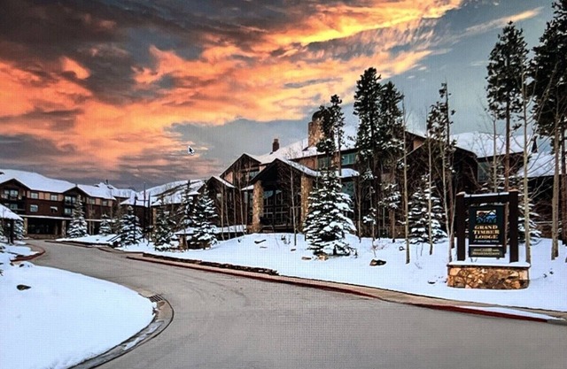 Grand Timber Lodge Ski In Studio w/1 Bath- Sleeps 4