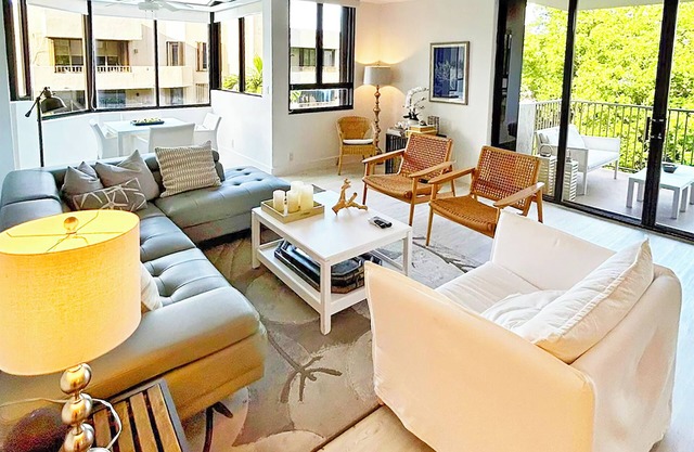 Great Apartment on Key Biscayne, in an exclusive condo with private beach access