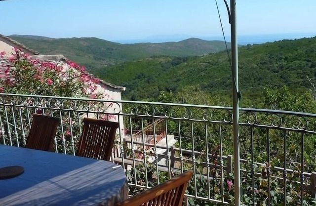 Great Cottage, 7 seats, Village House, Cap Corse, Maquis and Sea view