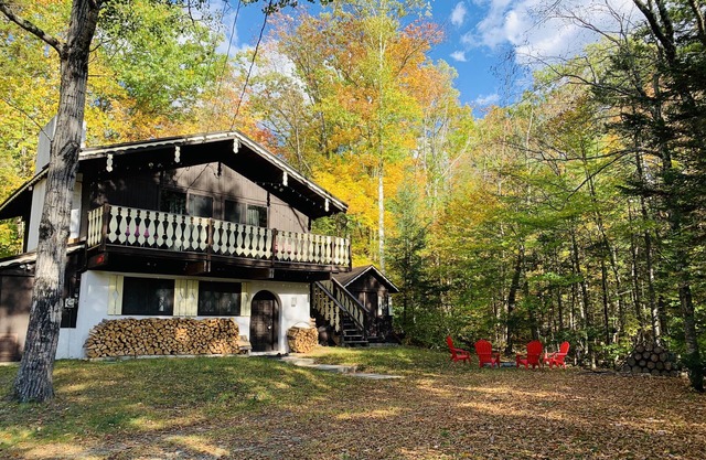 Great Family Vacation Home - near Story Land, Attitash, Cranmore and Wild Cat