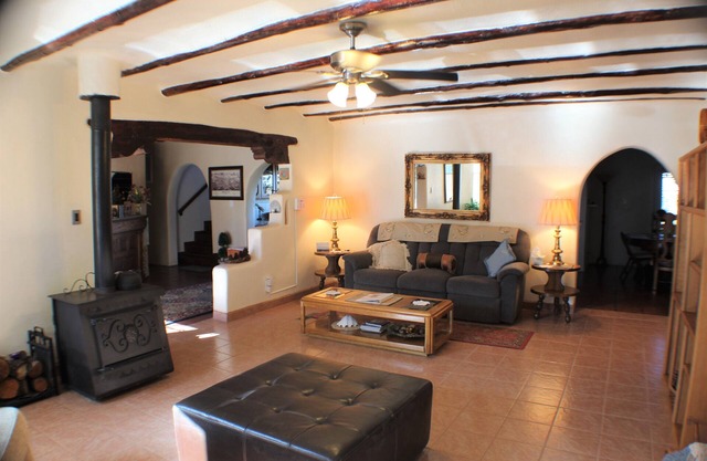 GREAT FOR SMALL GROUPS OR FAMILIES - ONLY 5 MILES TO PLAZA!
