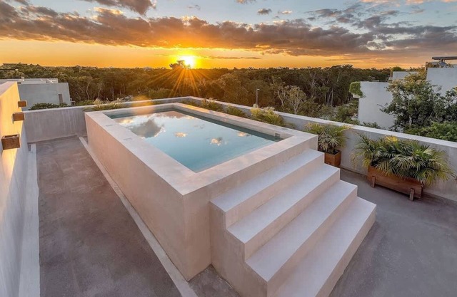 Great Located Luminous Loft