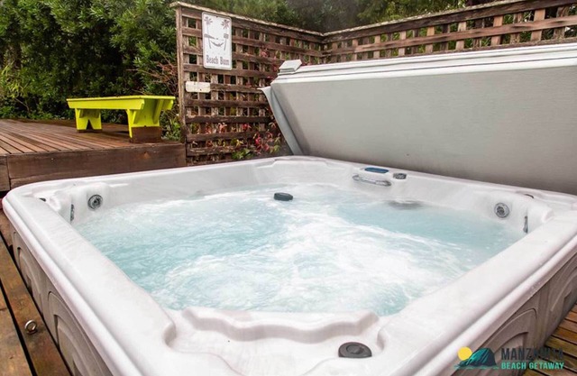 Great Location, unique, close to town, hot tub, dog friendly!
