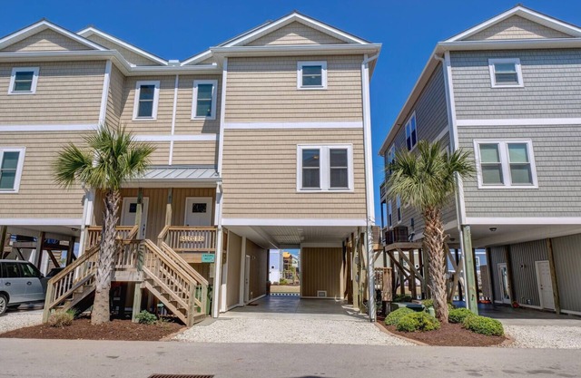 Great savings on amenities.Linens provided. Beach, Sound,Pool, Picnic,Playground
