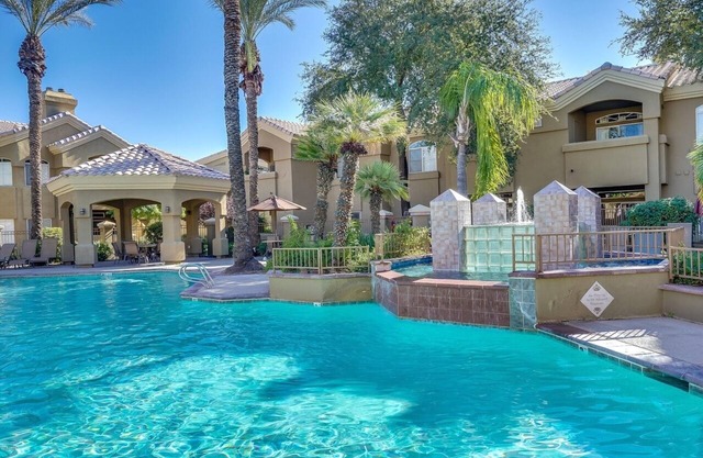 Great Scottsdale Location w/Heated Pool & Spa