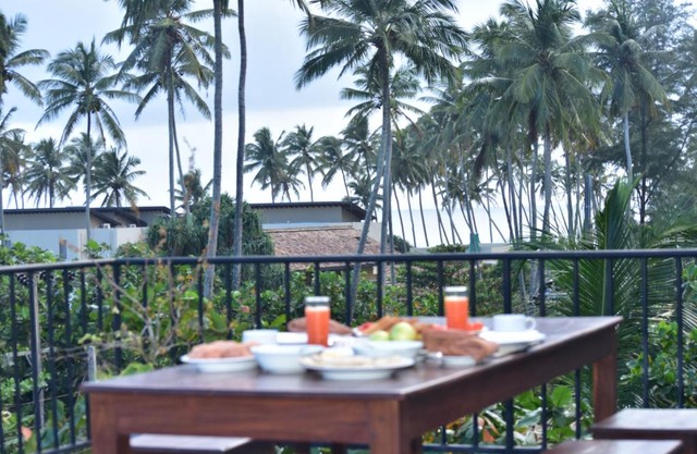 Green Almond Hotel