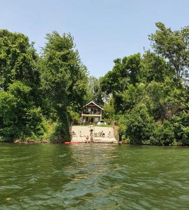 green house at silver lake