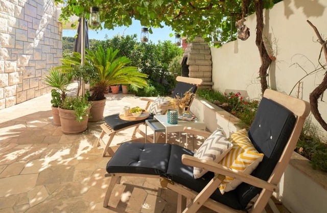 Green Oasis Hvar town