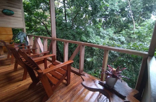 Green Sunrise Chalet ,Nature Lovers with Volcano View .
