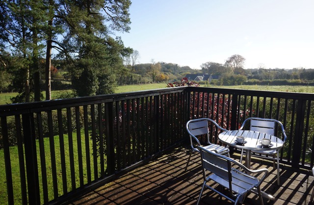Greenbanks 1 Damerham Self Catering. The Perfect Getaway for Couples