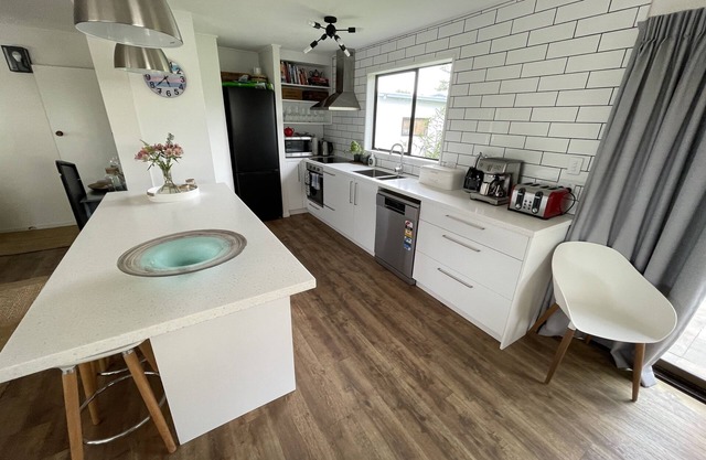 Greenmeadows Pet friendly & close to town,