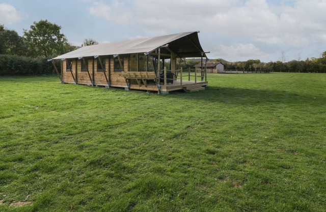 GRENADIER, pet friendly, with a garden in Sandford, Somerset