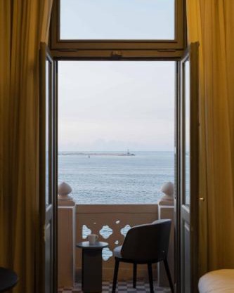 grey l studio apartments Corniche Alexandria