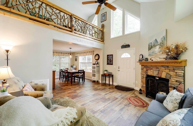'Greystone' Creekside Cabin: Hike, Fish & Explore!