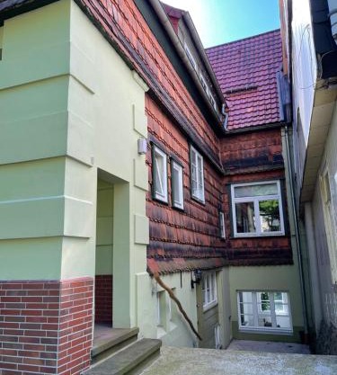 Großzügige Souterrainwohnung in historischer Stadtvilla im Herzen Zellerfelds