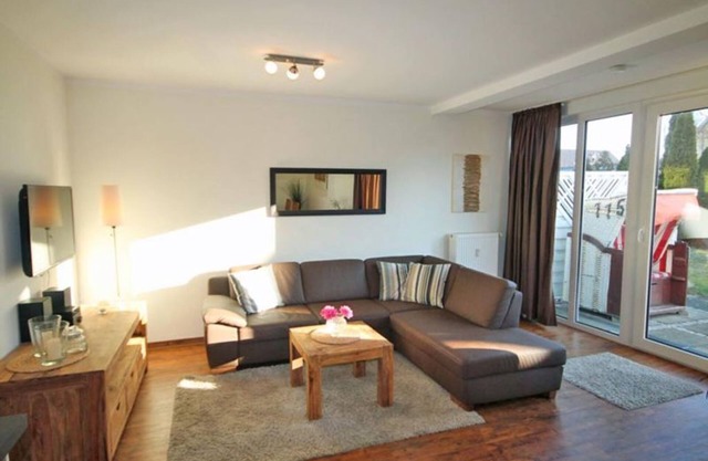 Ground floor right - Reriker Straße