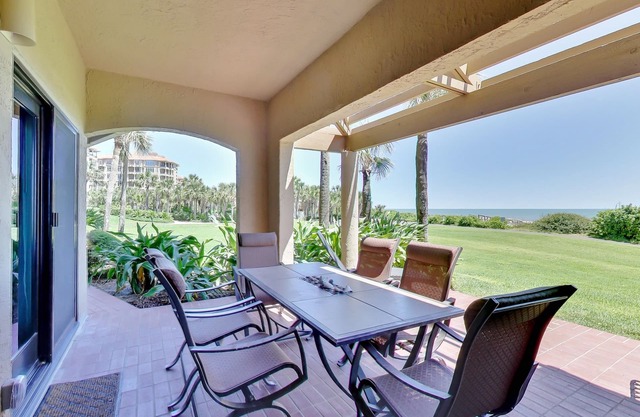 Ground Floor Turtle Dunes - Back Patio Just Steps from Ocean!