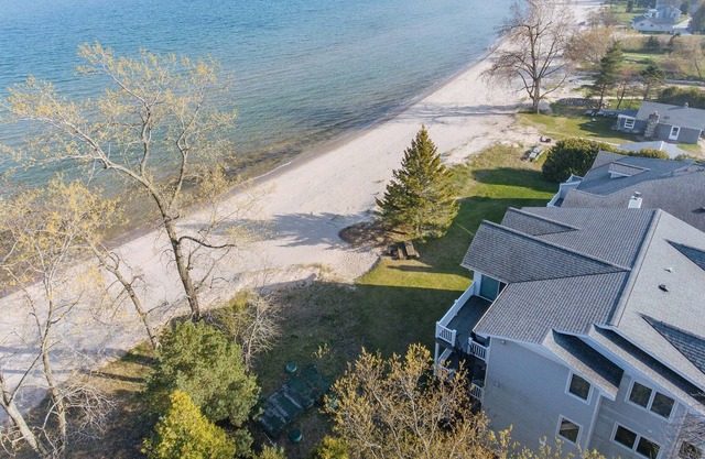 Ground Level Sand Beach Condo - Only 2 Fall Weekends Still Available!