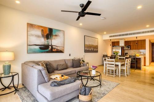 Group Apt 13 16, no view, 3BR, 12 pax