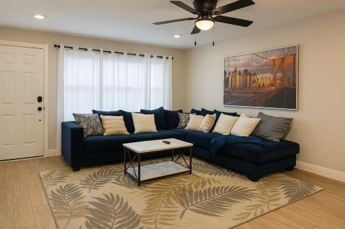 Group-Friendly Luxury 3BR 2 Baths Sleeps 8