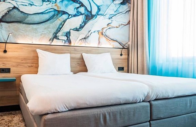 Group Friendly Stays near City center, Local attractions & Seaside access!