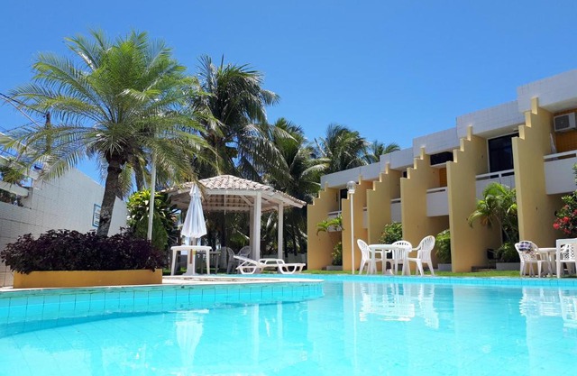 Guarajuba, Duplex pé na areia. Ótima localização!