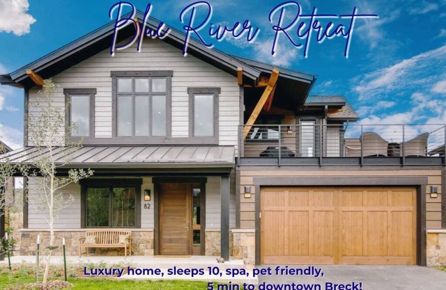 GUEST FAVORITE! Blue River Retreat- Modern Mountain Home! Pet Friendly, Spa!