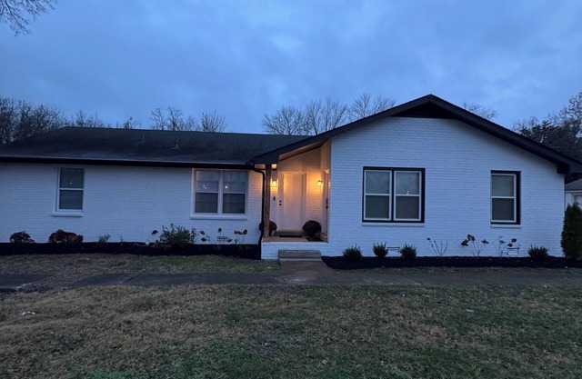 GUEST FAVORITE! Cozy Murfreesboro Stay Near MTSU Murfreesboro Near Nashville
