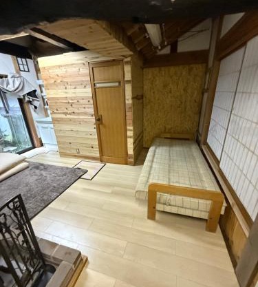 guesthouse 古民家の宿屋千鶴 1階2号室部屋貸し