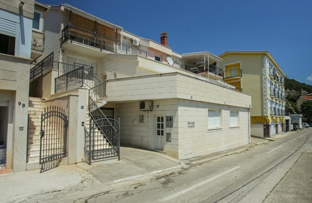 Guesthouse Lamia