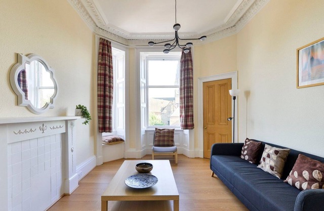 GuestReady - Enchanting 2 BR Flat near Edinburgh's Old Town