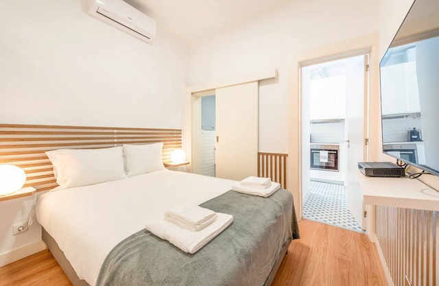 GuestReady - Neoclassical building - Studio CVD
