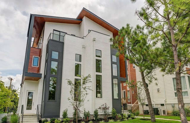 Gulch South - 4BR home with rooftop deck - One of the best Nashville locations