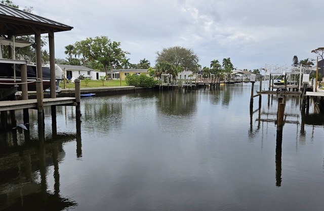 Gulf Access Canal & Dock 1.2 Miles 2 Beach Just Redone Close 2 Barefoot Beach!!!