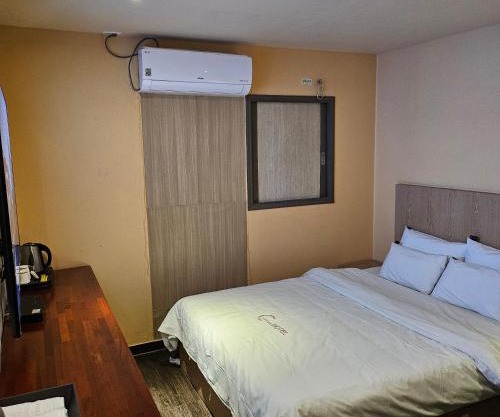 Guri C Boutique Hotel