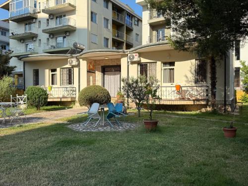 Guroal Holiday House