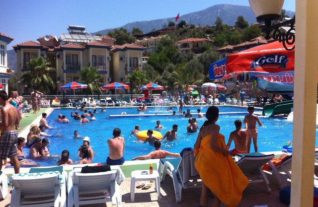 Gurol Hotel & Apart
