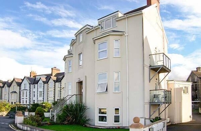 GWYLANEDD ONE, family friendly in Llanfairfechan