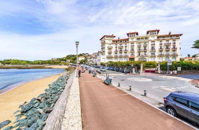 Hôtel du Golf by Interhome
