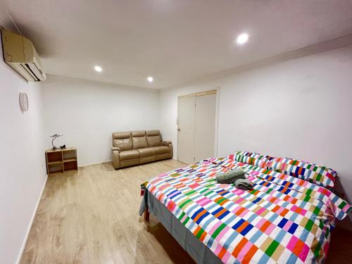 H Room