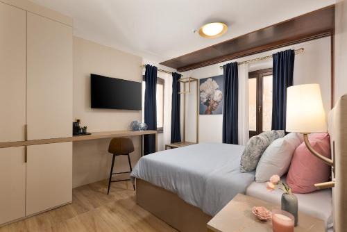 H - Suites
