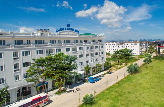 Ha Long Harbour Hotel