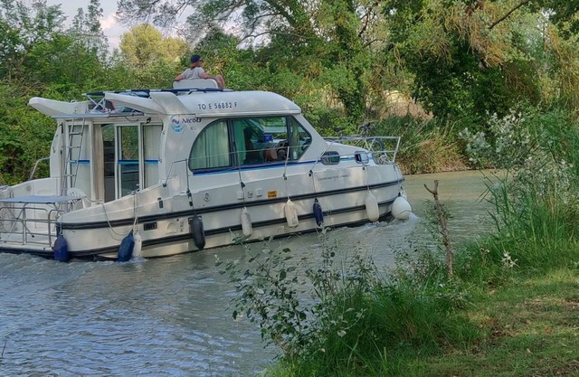 Habitable boat with terrace with panoramic view of the Canal du Midi