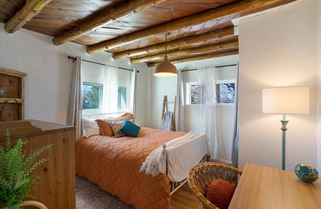 Hacienda Escondida- Modern Southwest Relaxation